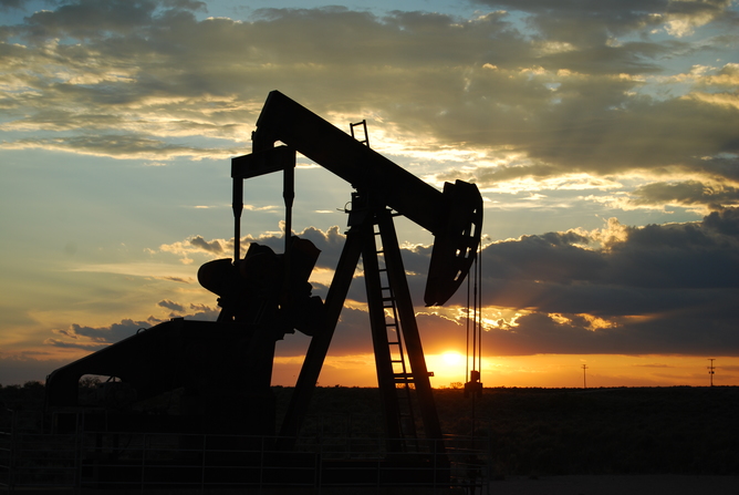 Pourquoi il ne faut pas se réjouir de la baisse du prix du pétrole