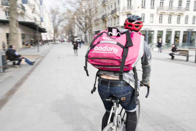 Livreur à vélo à Lyon © Tim Douet
