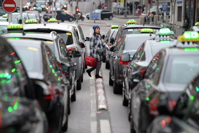 L’Union des taxis prête à attaquer La Poste