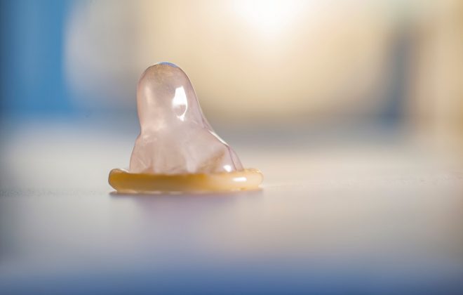 Préservatif, latex © Tim Douet